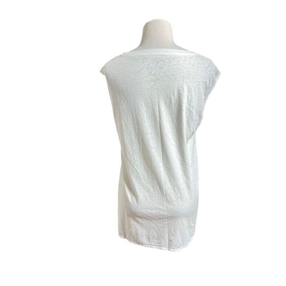 Chaser NWT Weeknight Wine Under Guitar Stars White Tank Top Size M - Picture 3 of 4